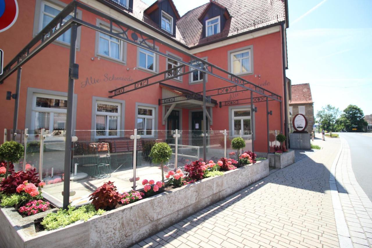 Aparthotel Alte Schmiede Dettelbach Buitenkant foto