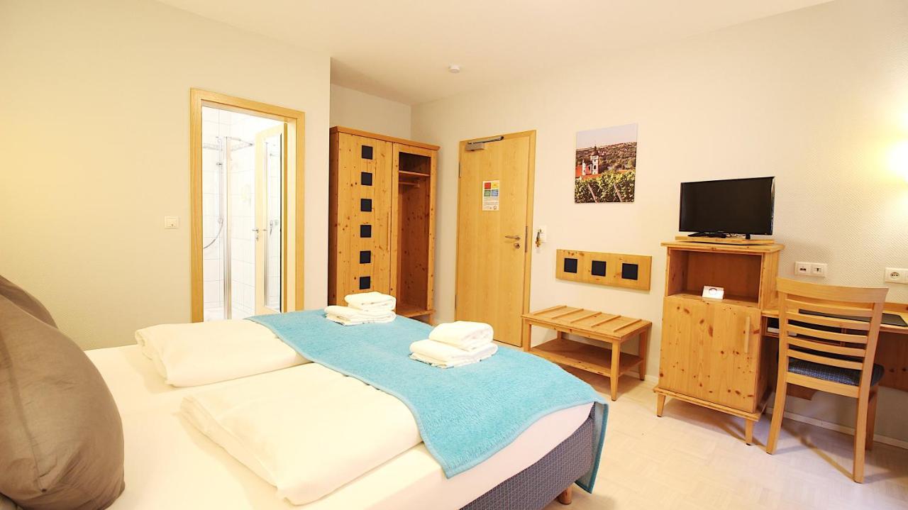 Aparthotel Alte Schmiede Dettelbach Buitenkant foto