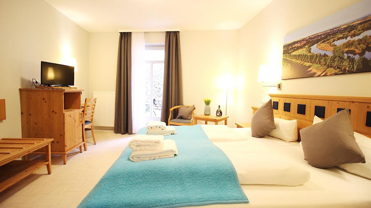 Aparthotel Alte Schmiede Dettelbach Buitenkant foto