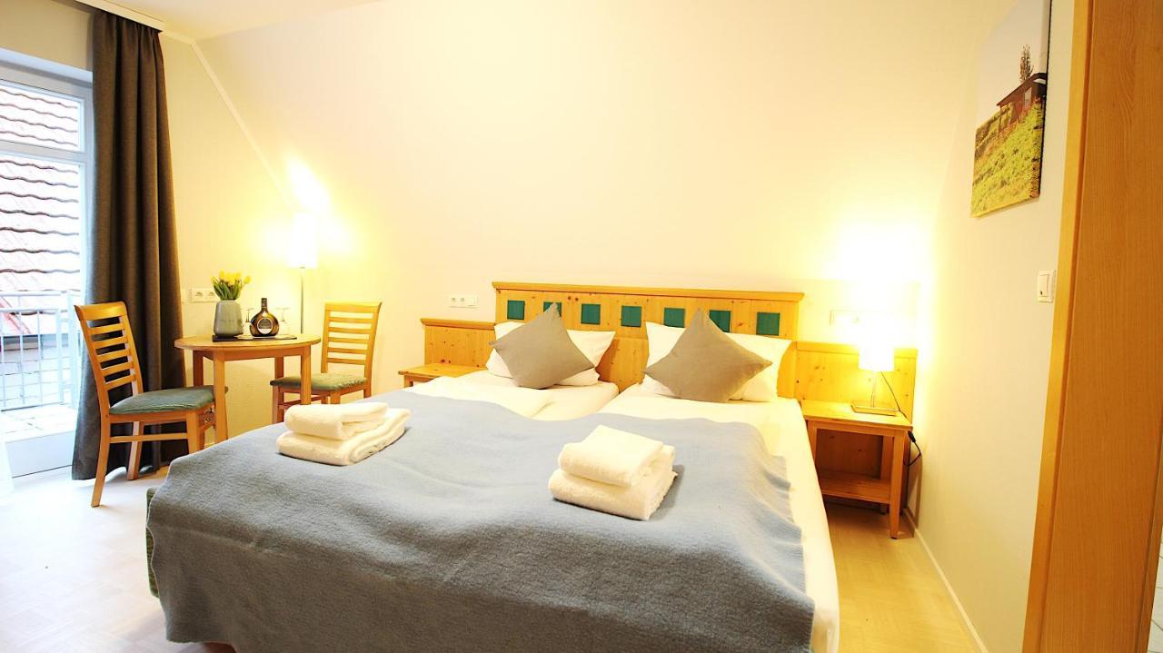 Aparthotel Alte Schmiede Dettelbach Buitenkant foto