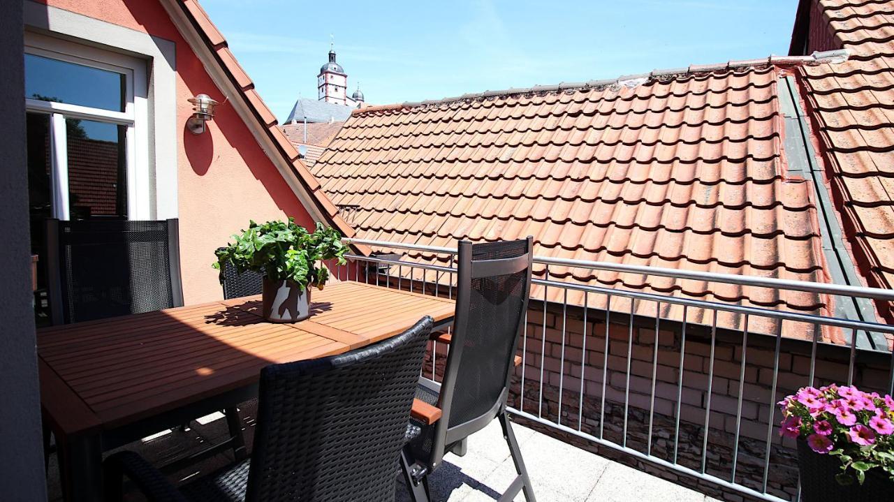 Aparthotel Alte Schmiede Dettelbach Buitenkant foto