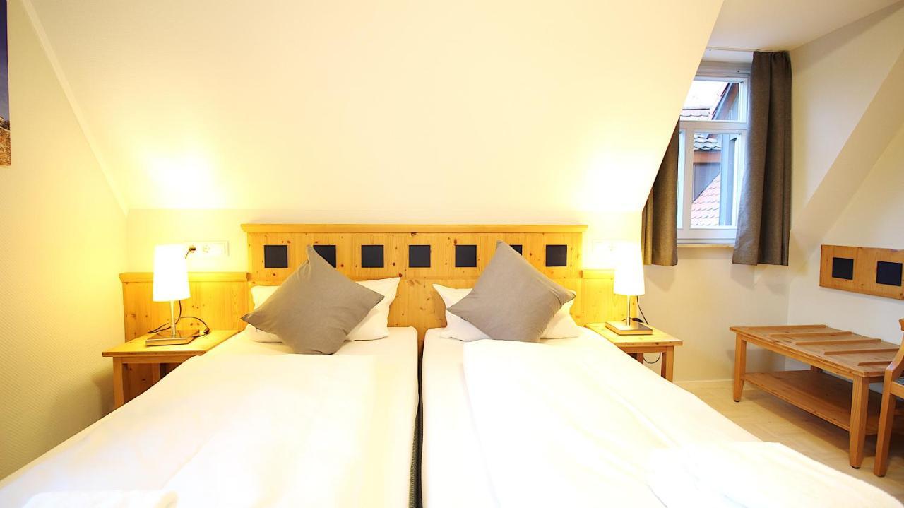 Aparthotel Alte Schmiede Dettelbach Buitenkant foto