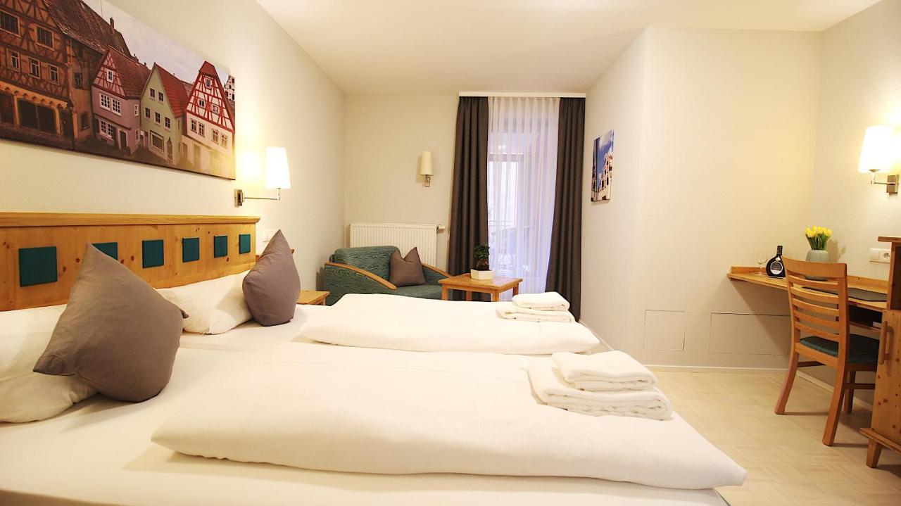 Aparthotel Alte Schmiede Dettelbach Buitenkant foto