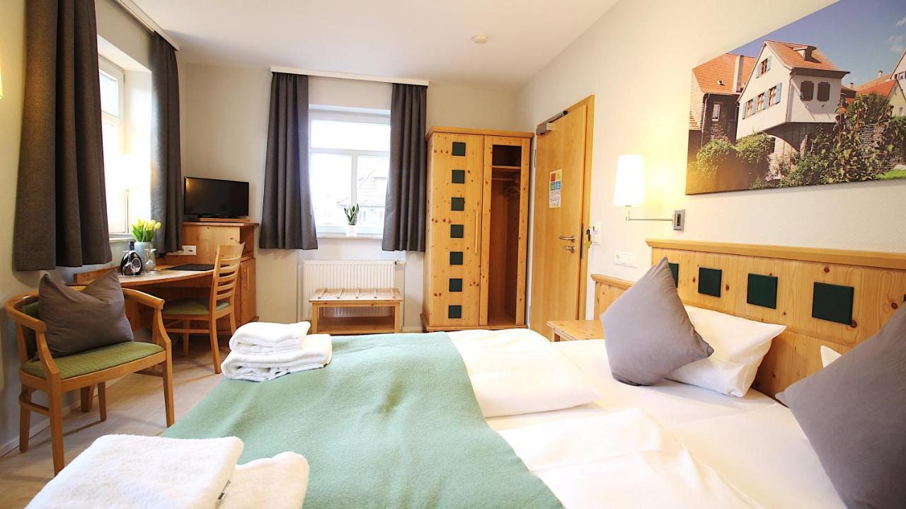 Aparthotel Alte Schmiede Dettelbach Buitenkant foto