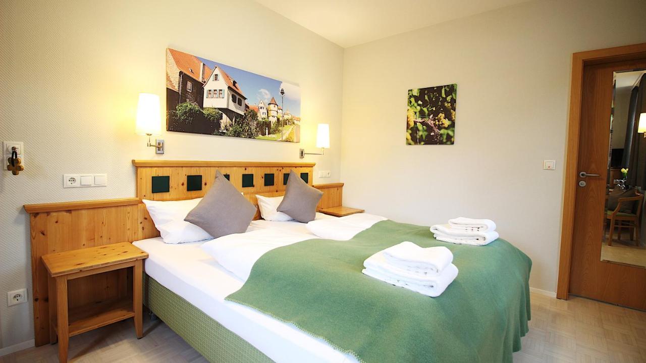 Aparthotel Alte Schmiede Dettelbach Buitenkant foto