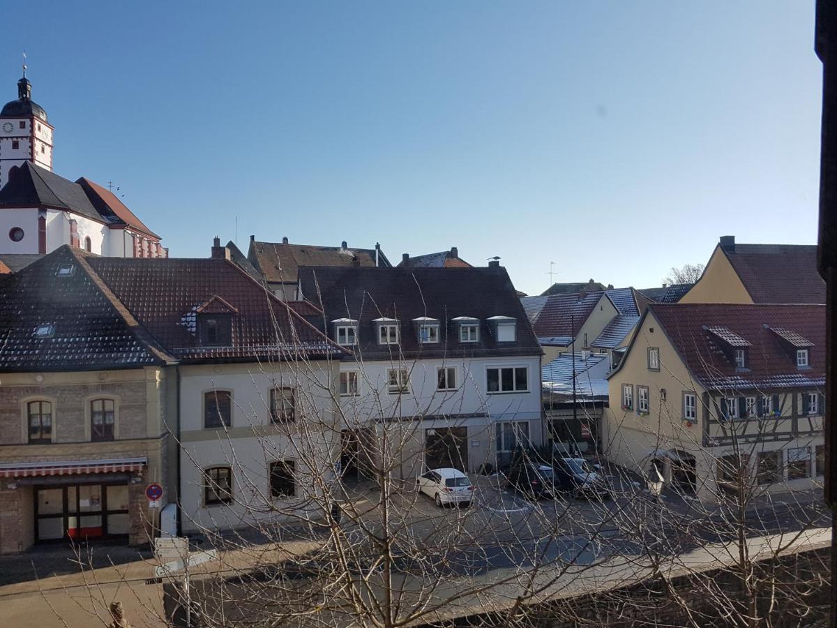 Aparthotel Alte Schmiede Dettelbach Buitenkant foto