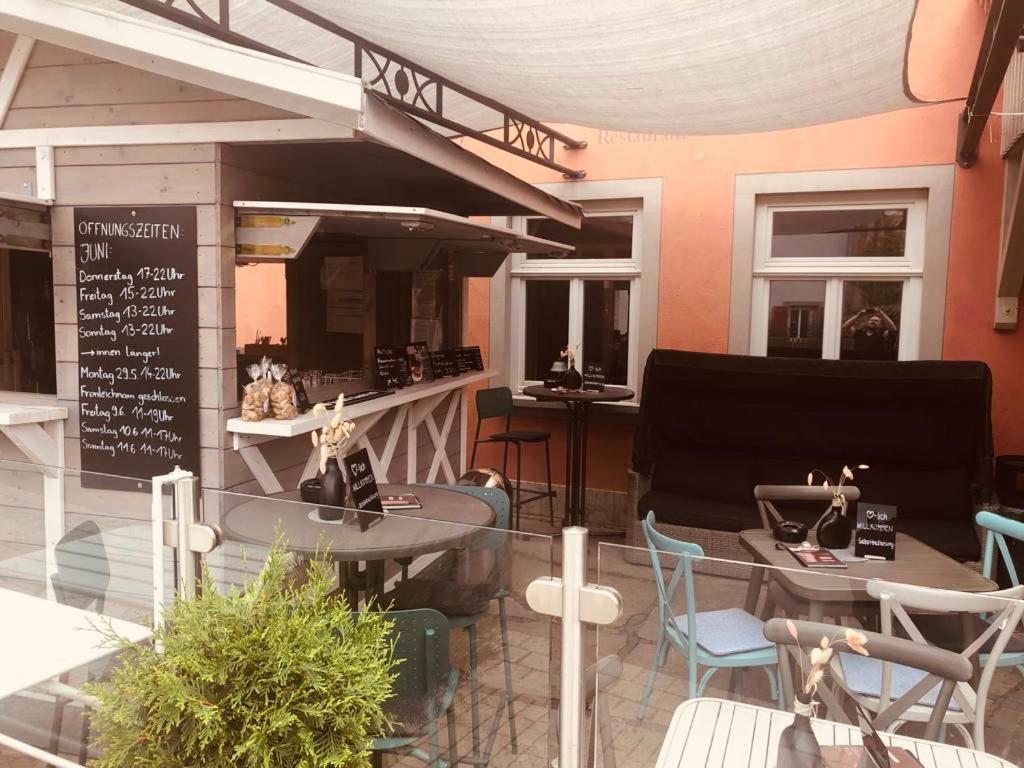 Aparthotel Alte Schmiede Dettelbach Buitenkant foto